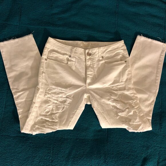 American Eagle Distressed Jeans - Picture 3 of 7